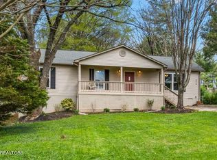 208 Burns Rd, Knoxville, TN 37914