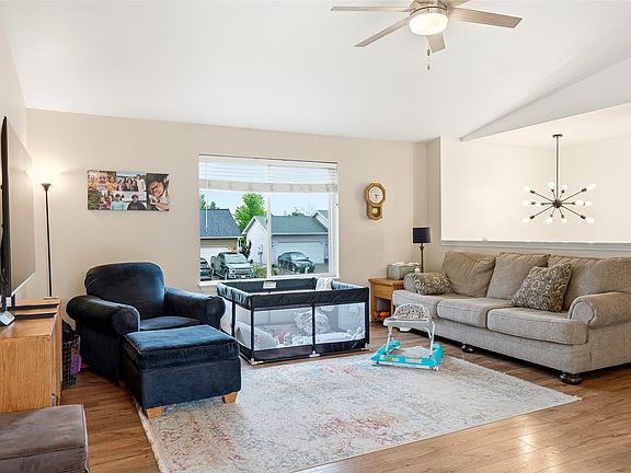 5th image of 2104 Harlequin Ct