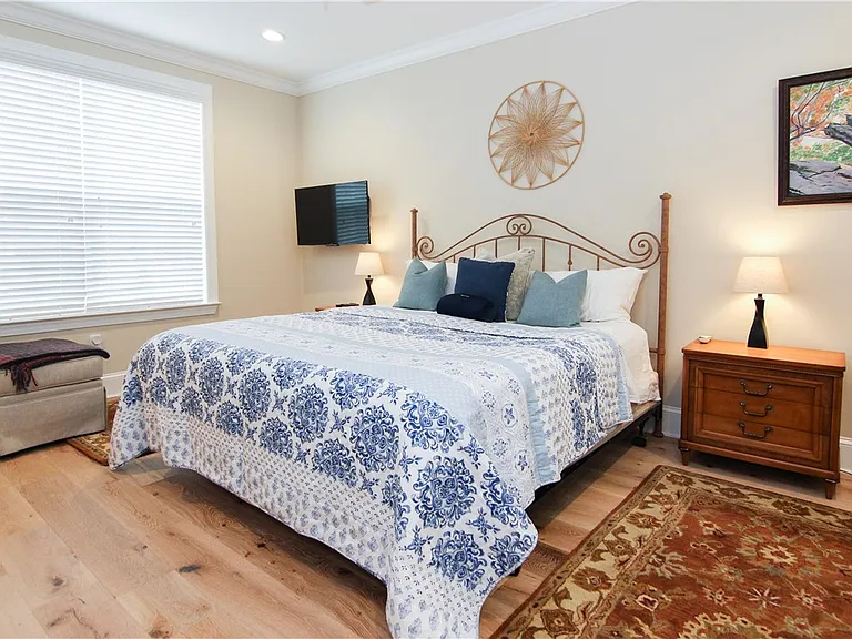 105 Gascoigne Ave #102 — Photo 14