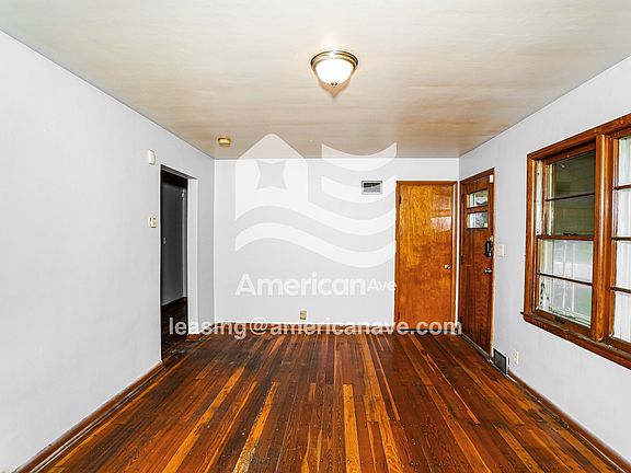 1518_004_living_room_4.jpg