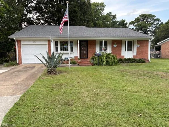 15 Beach Rd, Hampton, VA 23664