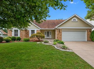 345 Huntleigh Manor Dr, Saint Charles, MO