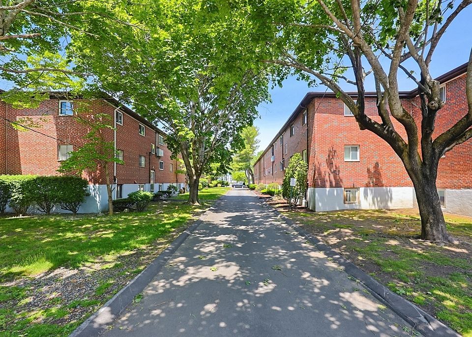 1st image of 60 Bryon Rd APT 1