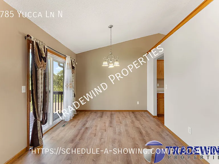 5785 Yucca Ln N — Photo 10