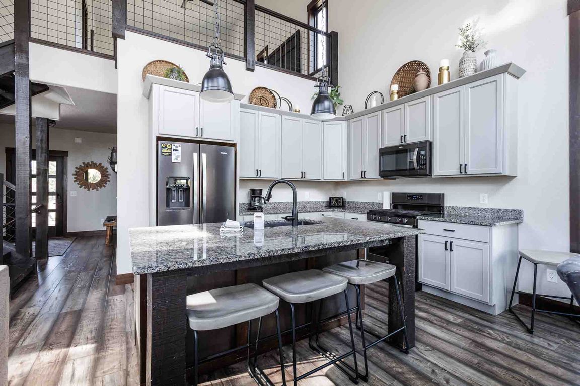 next background image