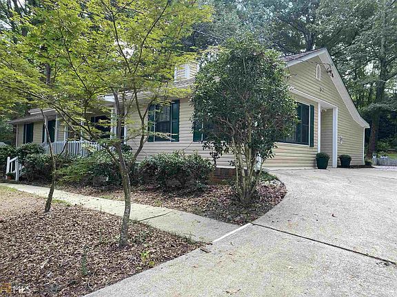 2nd image of 2100 Lost Forest Ln SW