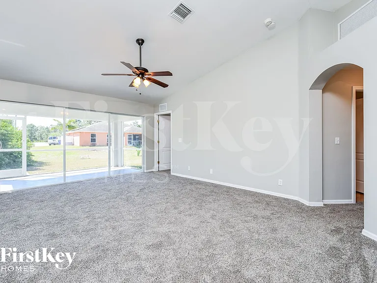 416 Jourferie Rd — Photo 2
