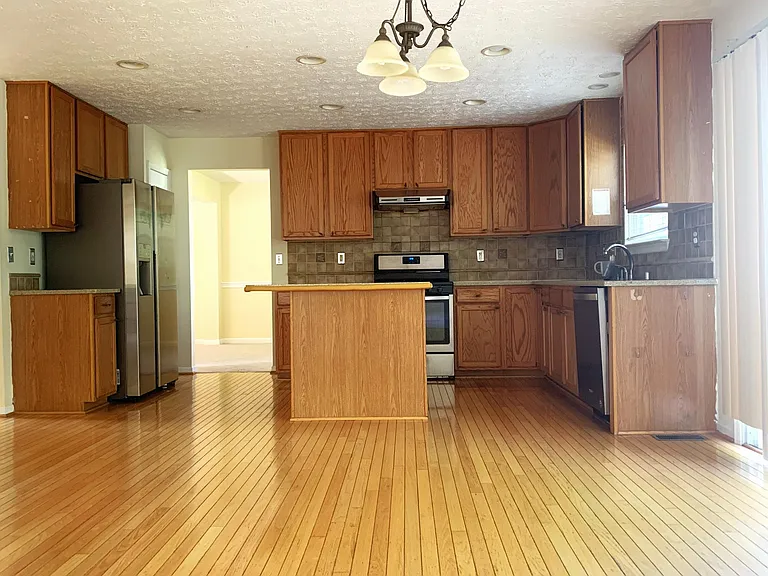 12195 Linden Linthicum Ln — Photo 2