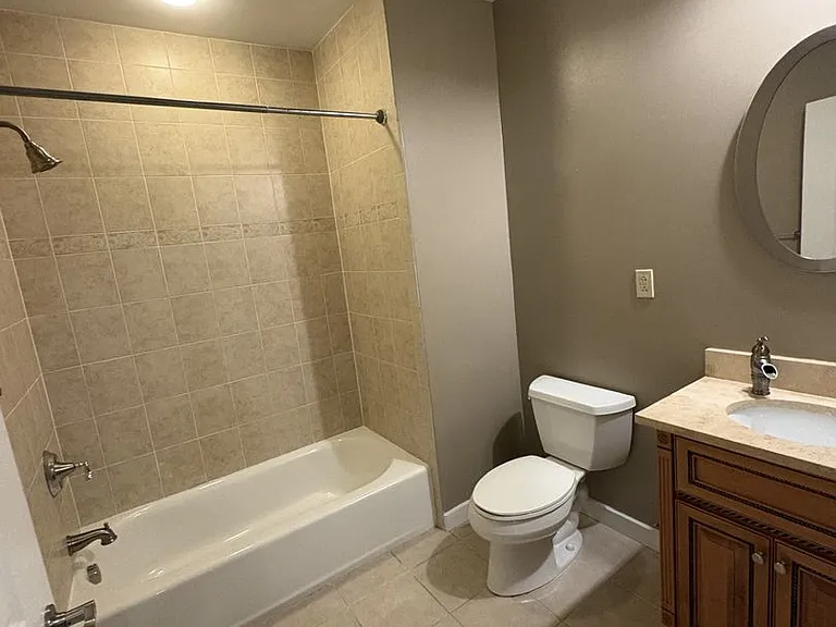 125 W. Saratoga St — Photo 7