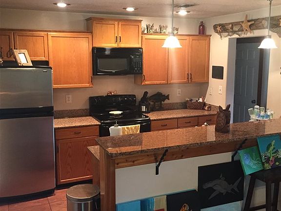 3rd image of 273 Pine Ln