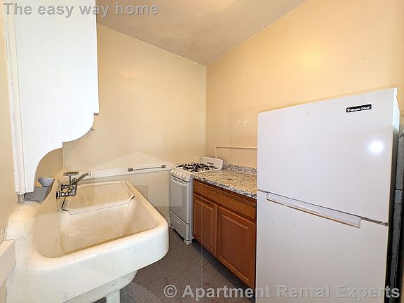 2nd image of 4 Cogswell Ave APT 34