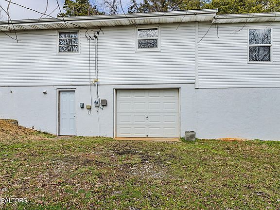 3rd image of 130 Hiwassee Ave