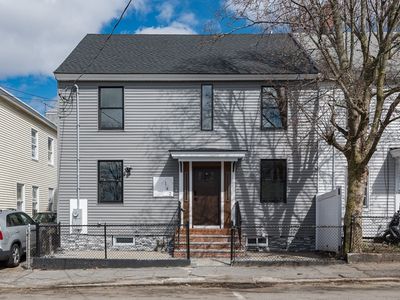 142 Concord St, Lowell, MA, 01852