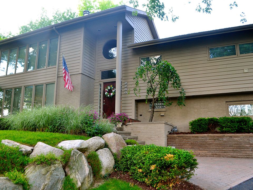 1st image of 2280 Lawndale Ave