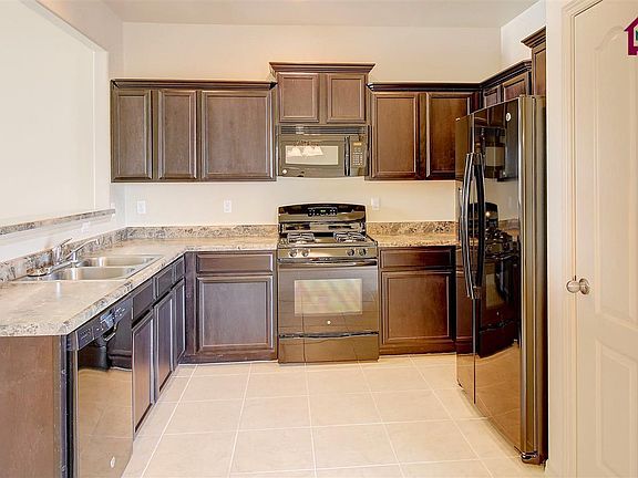 4th image of 2880 San Elizario Ct
