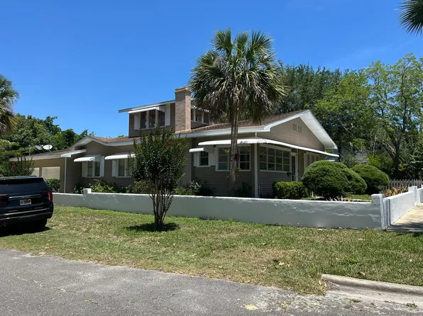 304 Calhoun St, Fernandina Beach, FL 32034