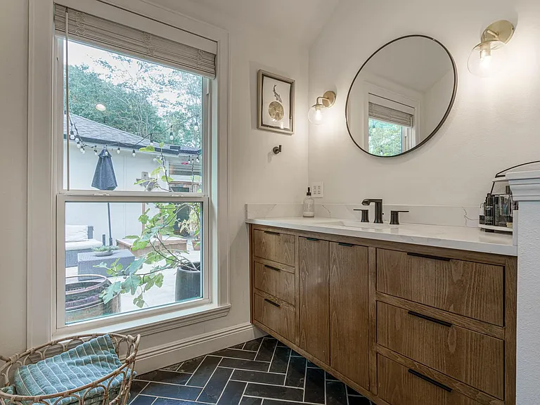 715 Thistlewood Dr — Photo 19