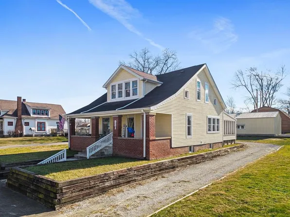 921 Jackson St, Hope, IN 47246