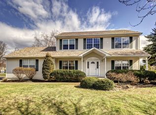 18 Ruppert Dr, Somerset, NJ 08873