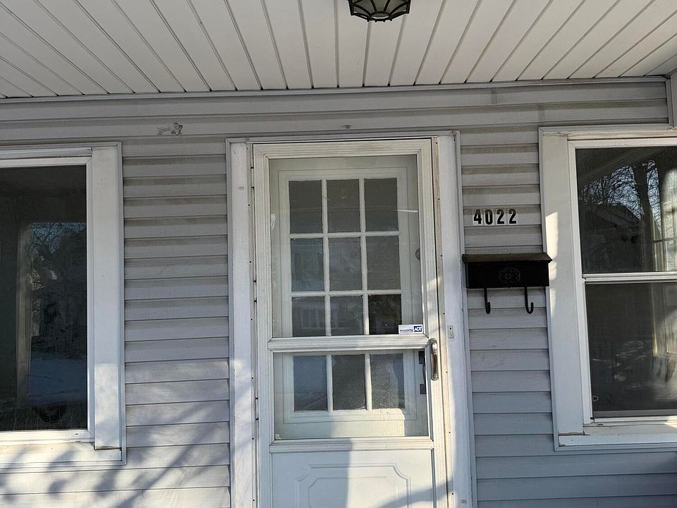 1st image of 4022 Parrakeet Ave