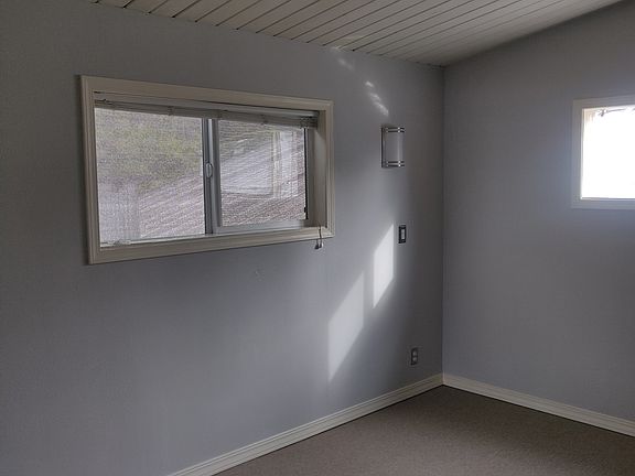 4th image of 15934 Main St NE #B