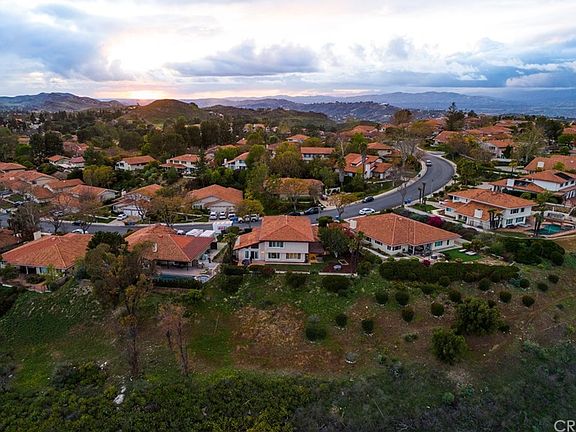 3rd image of 4000 Calle Del Sol