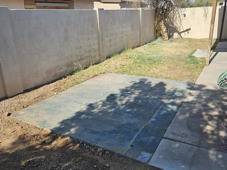 406 E Wickieup Ln — Photo 18