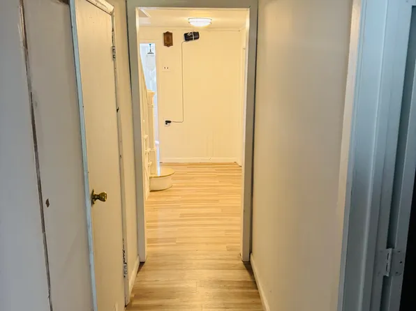 113 Van Pelt Avenue image 5 of 16