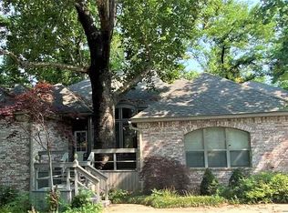 3 Woodmoor Pl, Ponca City, OK 74604