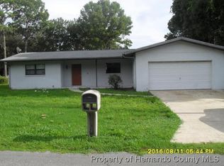 5880 W Pine Cir, Crystal River, FL 34429