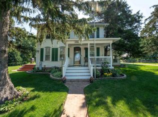 1392 Red Brick Rd, Dixon, IL 61021