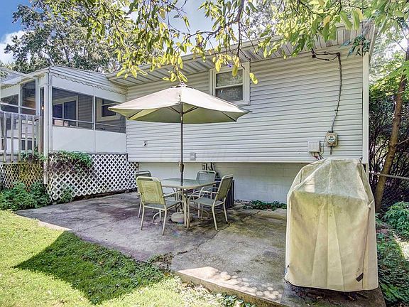 4th image of 161 Prince Of Wales Dr