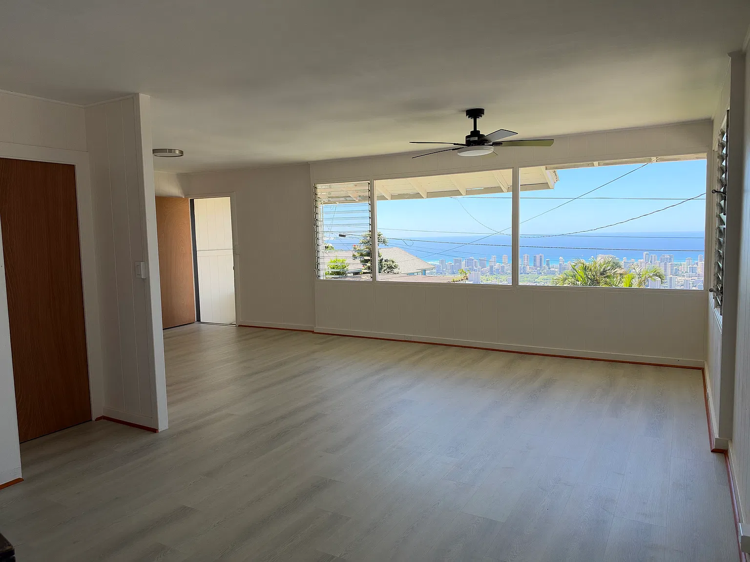 3 bed, 1008 sqft, $4,000 — Photo 3