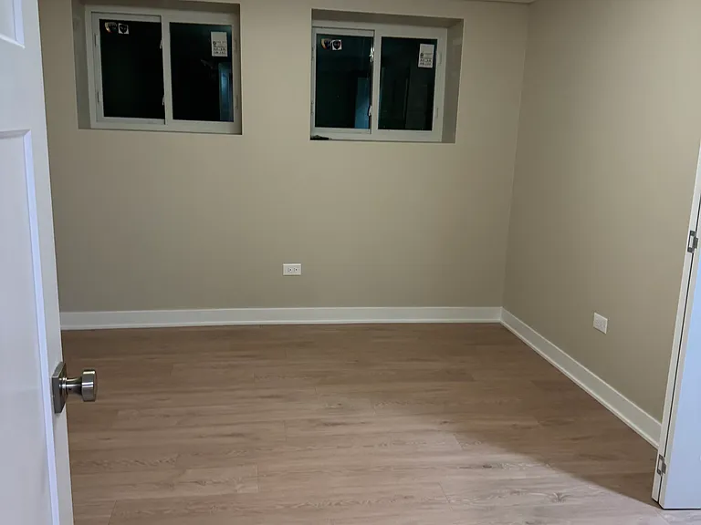 3921 N Saint Louis Ave #BASEMENT — Photo 7