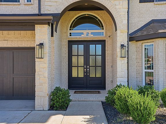 4th image of 4608 Great Plains Way