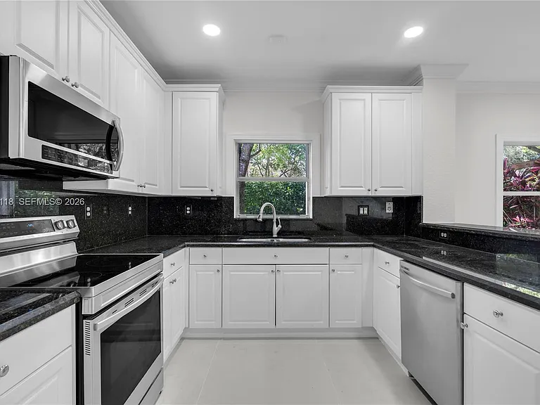 7482 NW 21st Ct — Photo 10