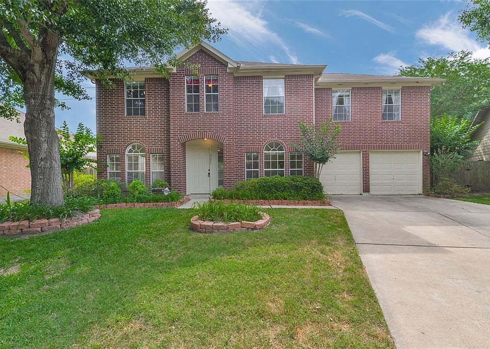 1st image of 8231 Paddington Place Dr