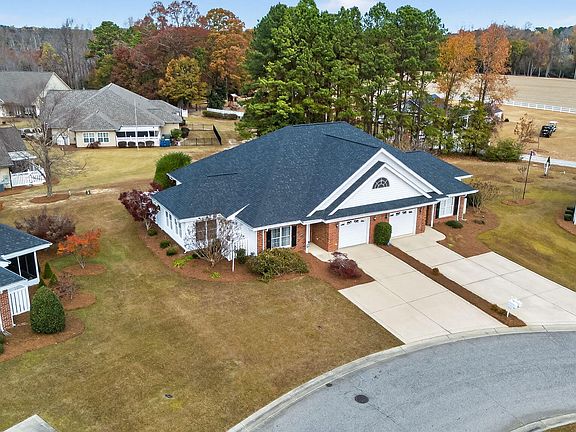 2nd image of 138 Glenalmond Ct