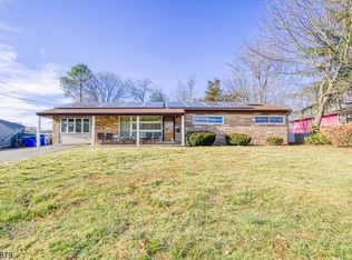 414 Franklin Blvd, Somerset, NJ