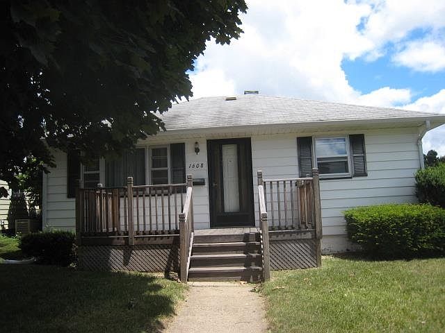 1st image of 1608 N Wellington St