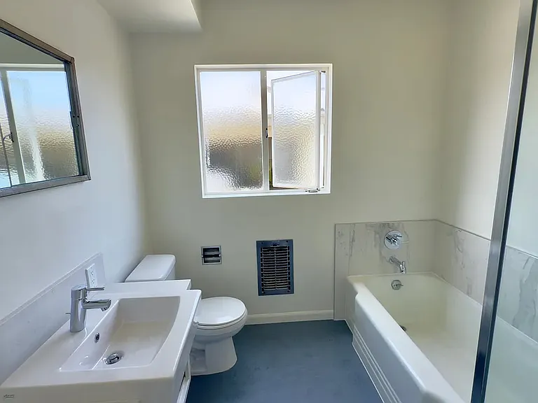 745 S Plymouth Blvd #3 — Photo 11