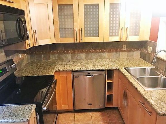 5th image of 1809 Stoney Brook Dr APT 105
