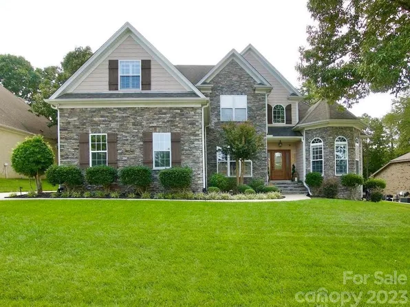 7818 Sand Trap Ln, Stanley, NC 28164