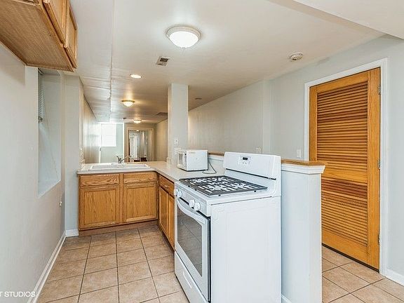 3rd image of 2444 N Campbell Ave #G