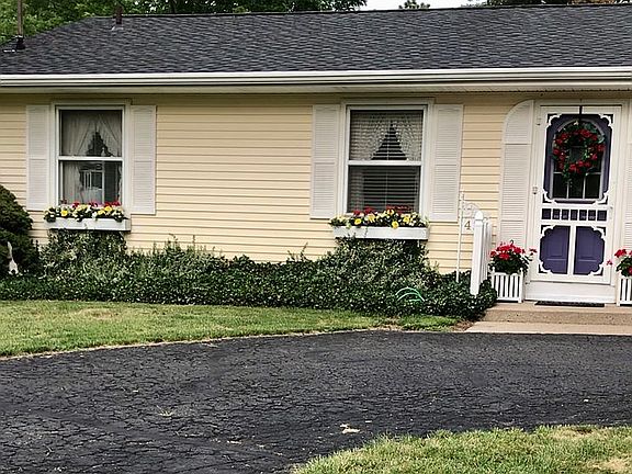 2nd image of 427 S Moorland Dr