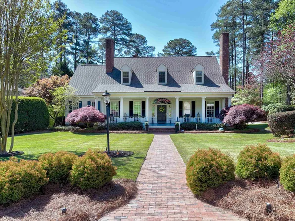 113 Lochinvar Ct, Cary, NC 27511