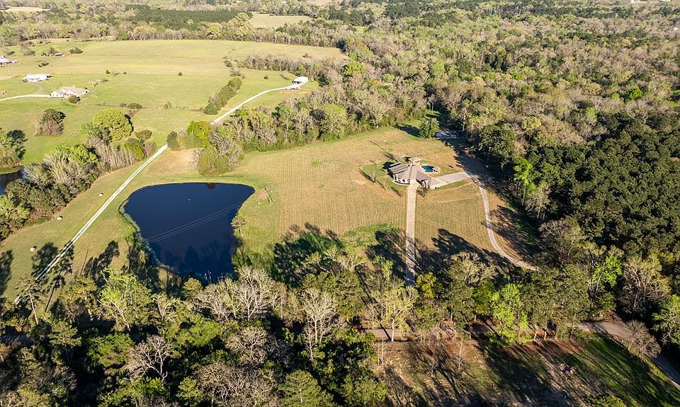 1st image of 890 An County Rd #150