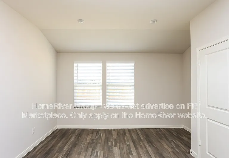 413 Jameson St — Photo 15