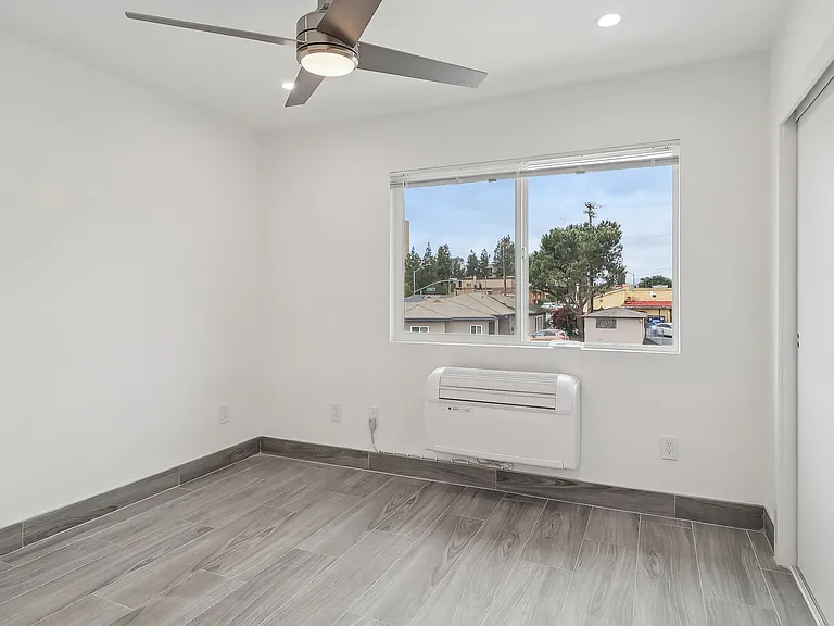 Newly Renovated 2 Bed/2 Bath El Cajon — Photo 5