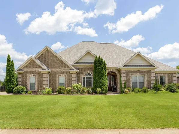 256 Cypress Creek Dr, Florence, AL 35633